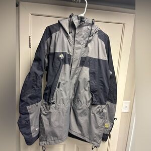 Mountain Hardwear Gray and Black Jacket